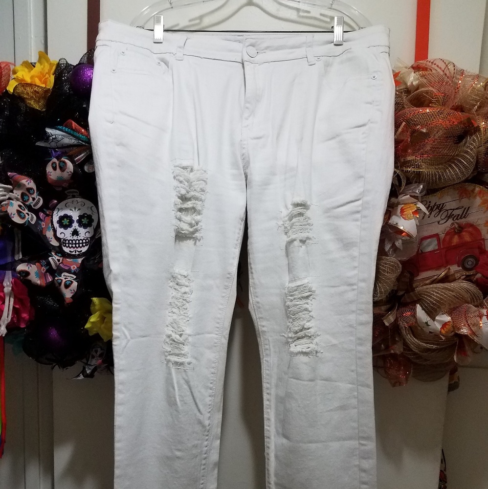 Pants - Picture 2 of 4